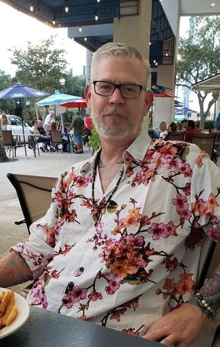 Customer photo review of Men's Floral Cotton Tropical Hawaiian Shirt