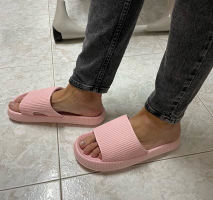 Customer photo review of Claquettes Anti-douleurs Femme Homme - Pantoufles à Mémoire de Forme