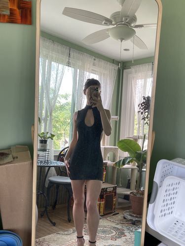 Customer photo review of SOLADO Cut Out Cold Shoulder Mini Dress With Oversleeve