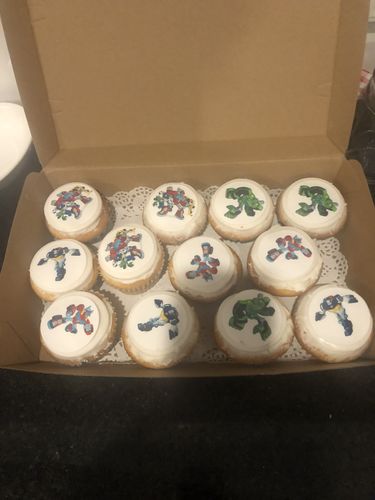 Customer photo review of 15 x 5 cm Pre-cut Standard Cupcake Custom Edible Icing Images