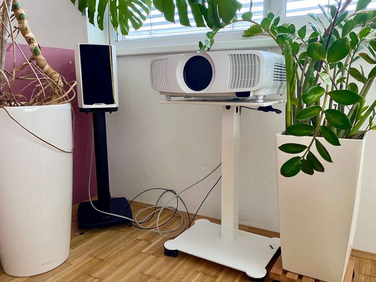 Customer photo review of Wheel set for MAHTUVA and ELECTRO tables | SELKA