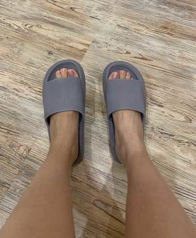 Customer photo review of Claquettes Anti-douleurs Femme Homme - Pantoufles à Mémoire de Forme
