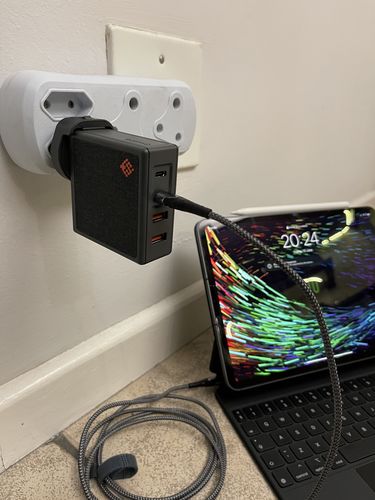 Customer photo review of 100W USB-C GaN Charger