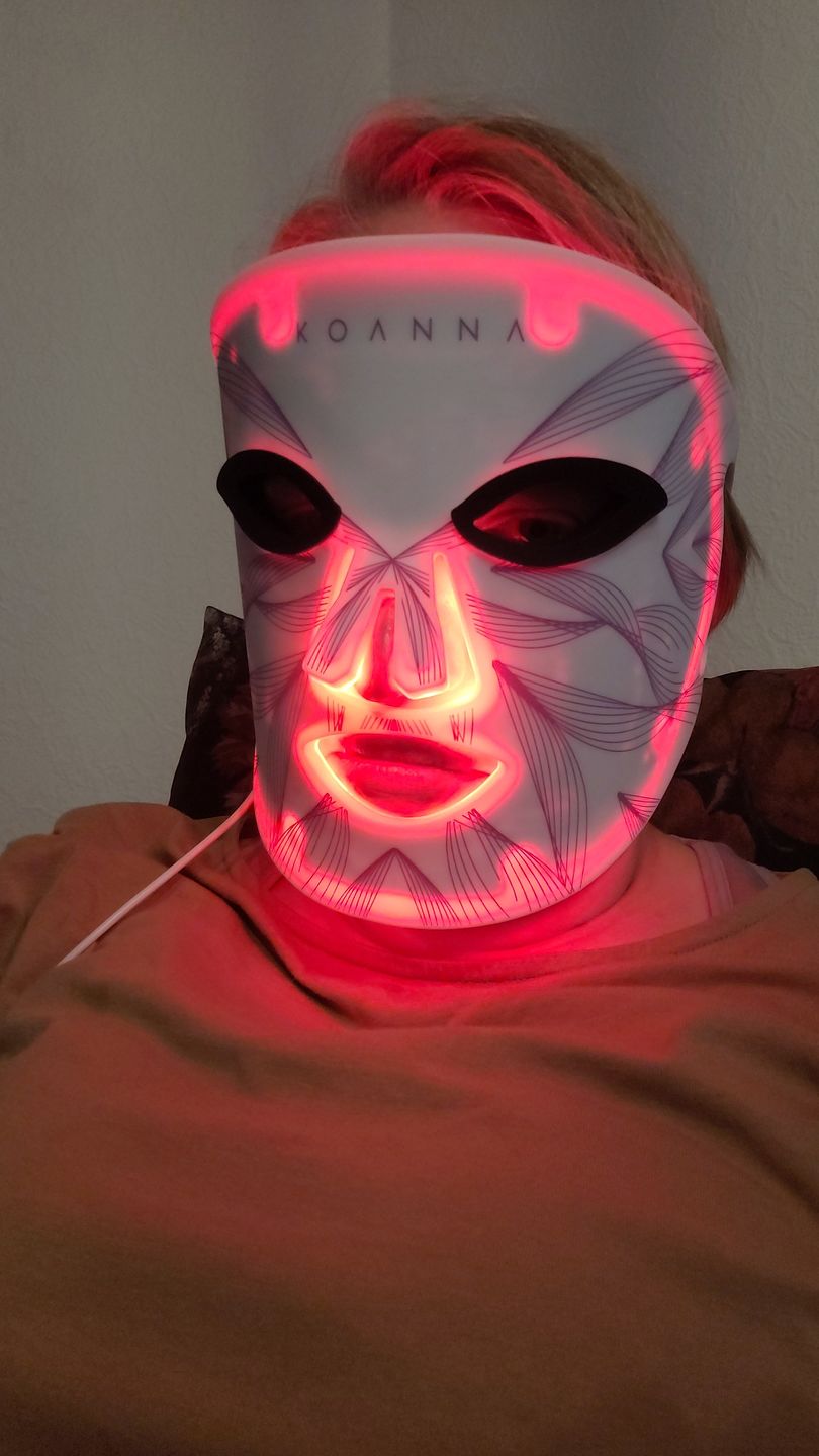 Customer photo review of LED Light Therapy Mask
