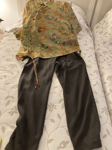 Customer photo review of Plus size - Cotton Linen Floral Irregular Vintage Shirt