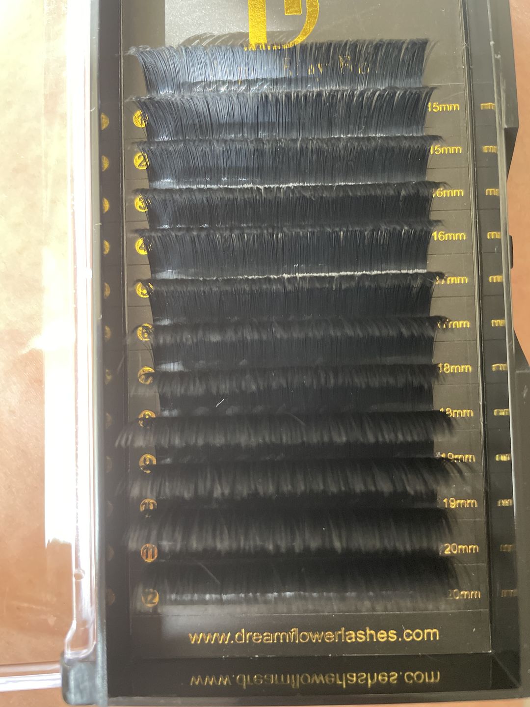 Customer photo review of Super Easy Fan Lash Extensions 0.07mm
