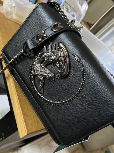 Customer photo review of PRE ORDER - ALIEN Xenomorph Shoulder/Crossbody Bag