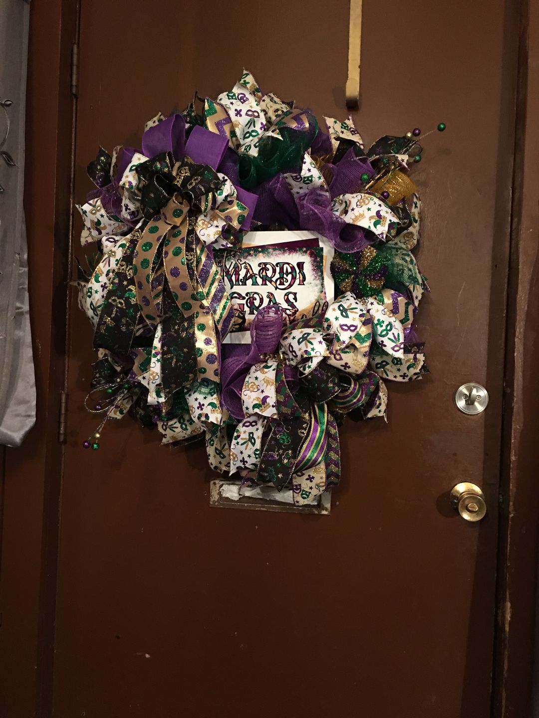 Customer photo review of Mounting Squares Bag of 100 - DECOE-002, attach a wreath sign, sign attachment