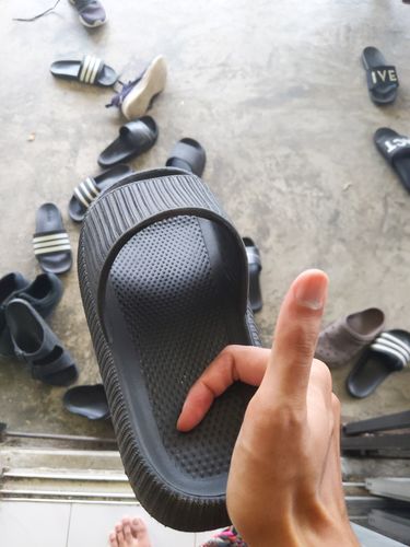 Customer photo review of ComfiiSlipper™ Air Slides