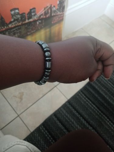 Customer photo review of Weight Loss Black Stone Magnetic Therapy Bracelet