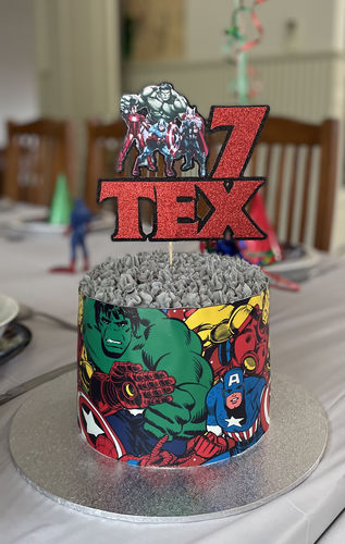 Customer photo review of Superhero Marvel Avengers - Edible Icing Cake Wrap