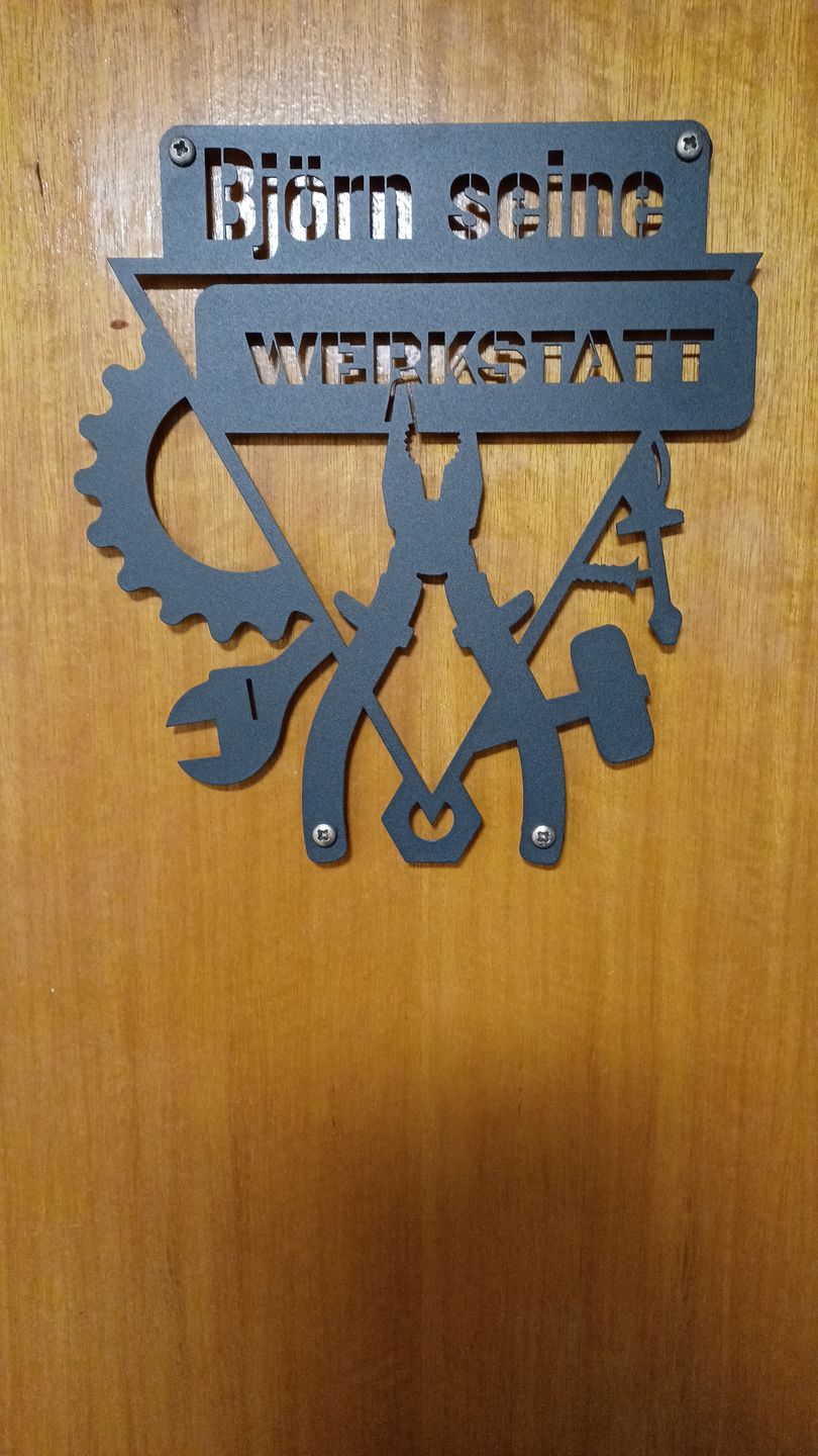 Customer photo review of Werkstattschild - Dreieck aus edlem Stahl (personalisierbar)