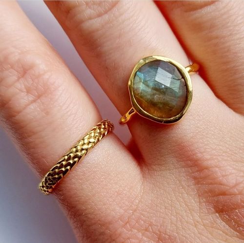 Customer photo review of Irregular Labradorite Ring (Gold)