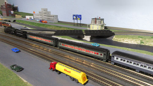 Customer photo review of BLI 6531 NYC 80' Passenger Coach, Two-tone Gray, 2-pack B, N (Fantasy Paint Scheme)