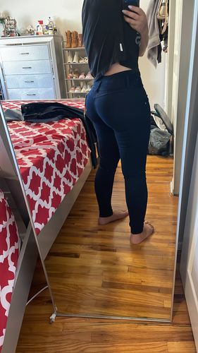 Customer photo review of Universe Butt Lift Skinny Jeans 13469
