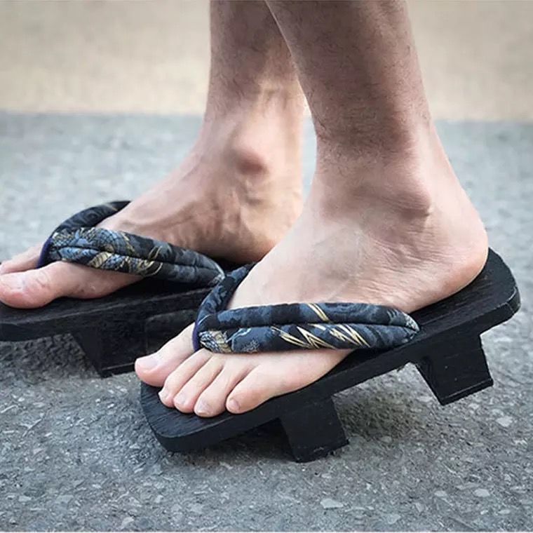 Customer photo review of Men’s Traditional Japanese Sandals 【Golden Dragon】