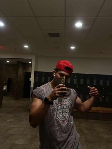 Customer photo review of MENTALITY WOLF TEE - ZINC