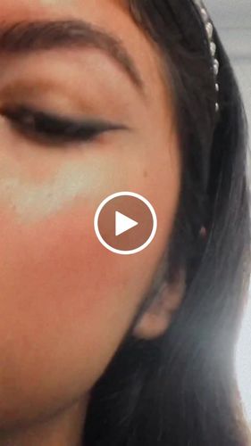 Customer video review of YUYA Set de sombras 18 colores - "METAMORFOSIS"