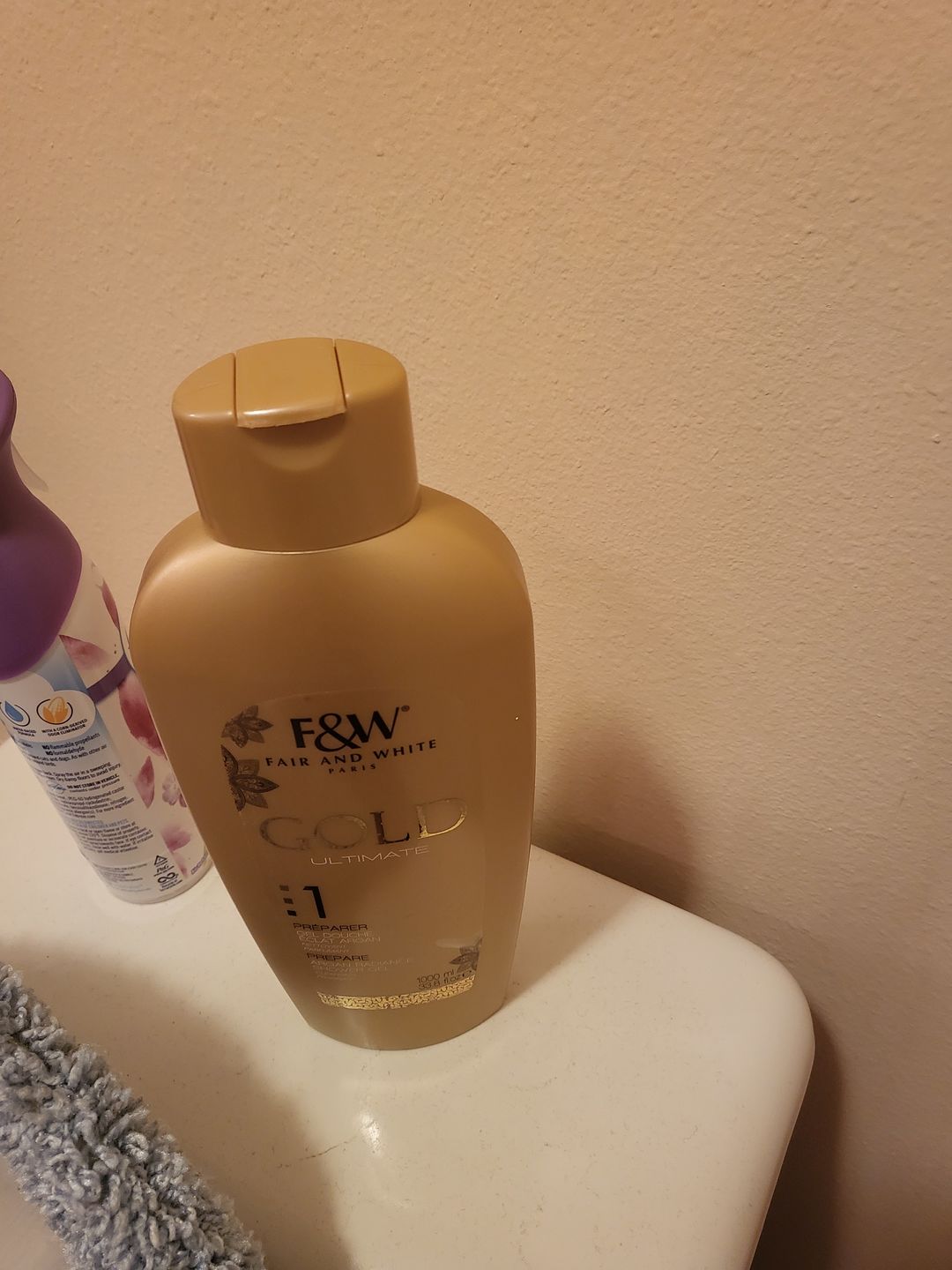 Customer photo review of Fair and White 1: Gold Argan Shower Gel 1000ml / 33.81 fl Oz