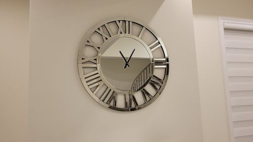 Customer photo review of 32" Luxury Real Mirrored Clock