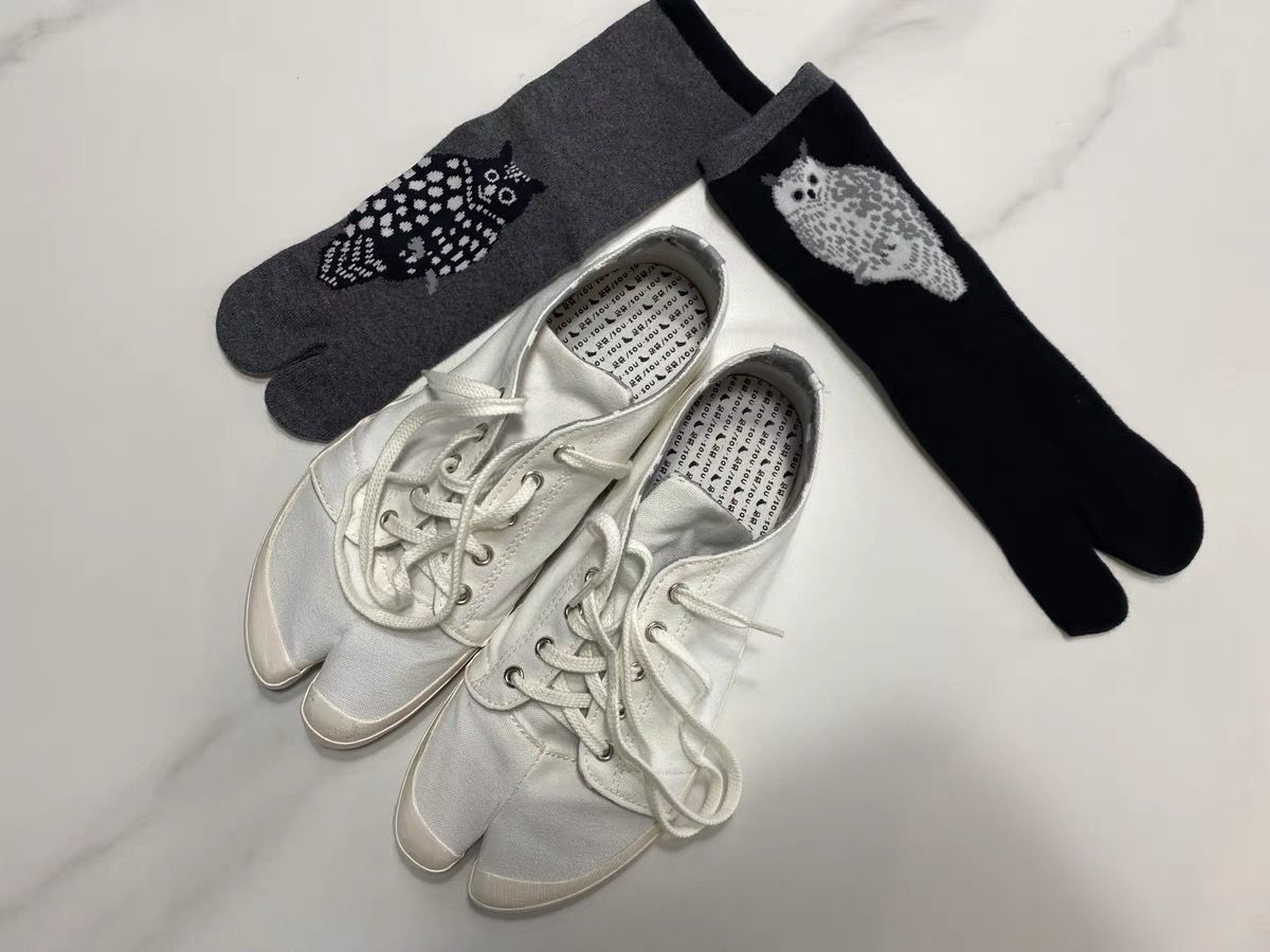 Customer photo review of Japanese Tabi Socks 【Owls】