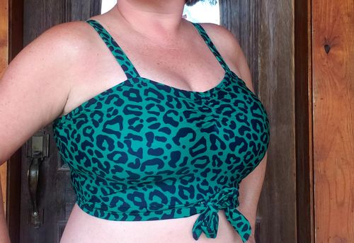Customer photo review of Stay-Cation Top | Green Leopard Print