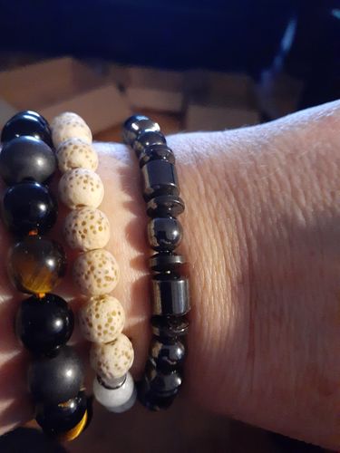 Customer photo review of Weight Loss Black Stone Magnetic Therapy Bracelet