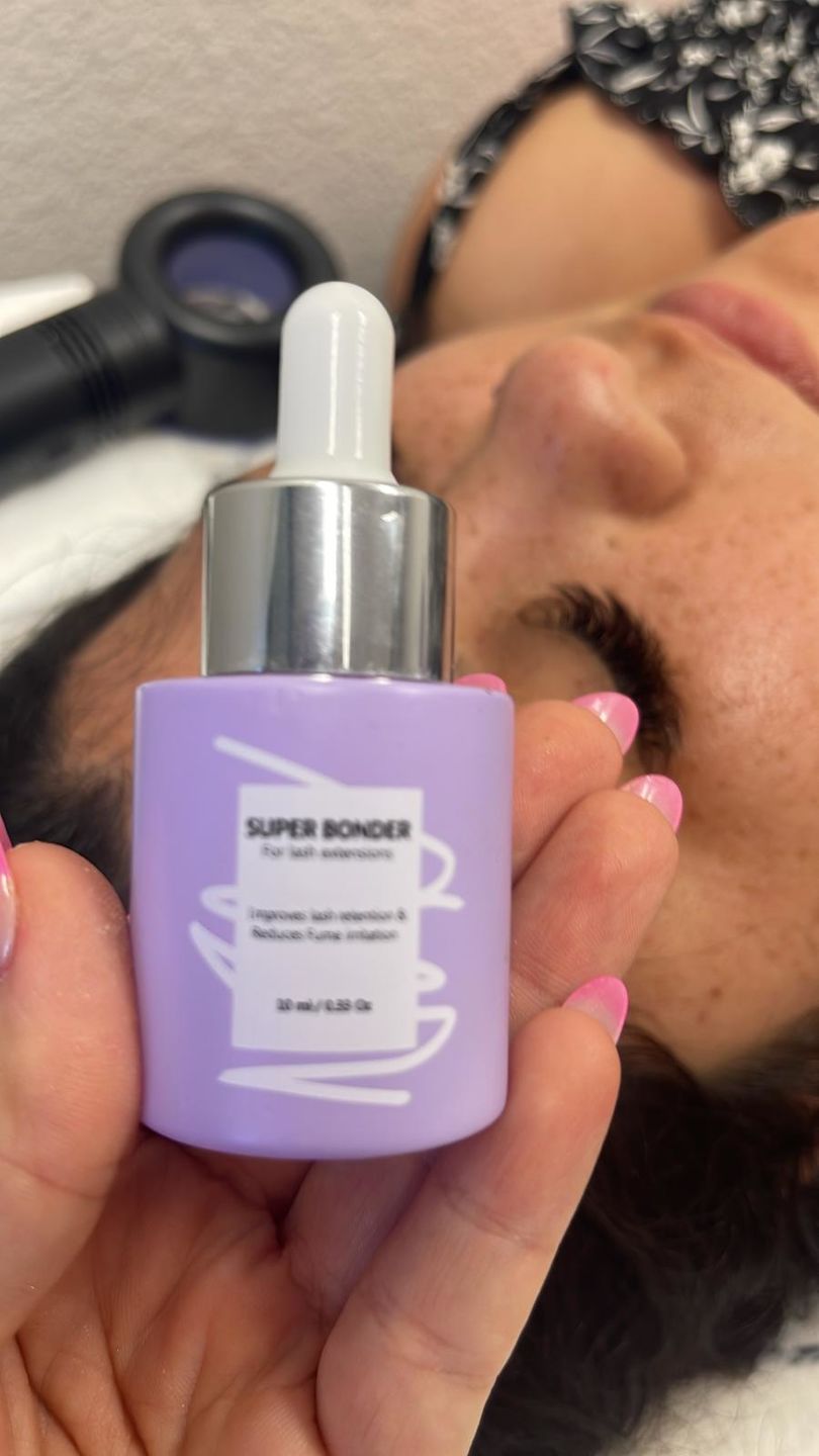 Customer photo review of SUPER BONDER FOR LASH EXTENSIONS