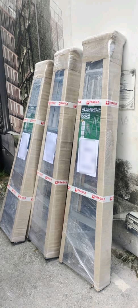 Customer photo review of ✨READY STOCK✨ ALUCLASS GENUINE - Heavy Duty Aluminium Welded Ladder (8 Steps Double Sided) AL-DWL70-8S