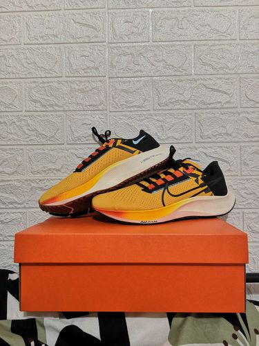 Customer photo review of Nike Men's Air Zoom Pegasus 38 Ekiden