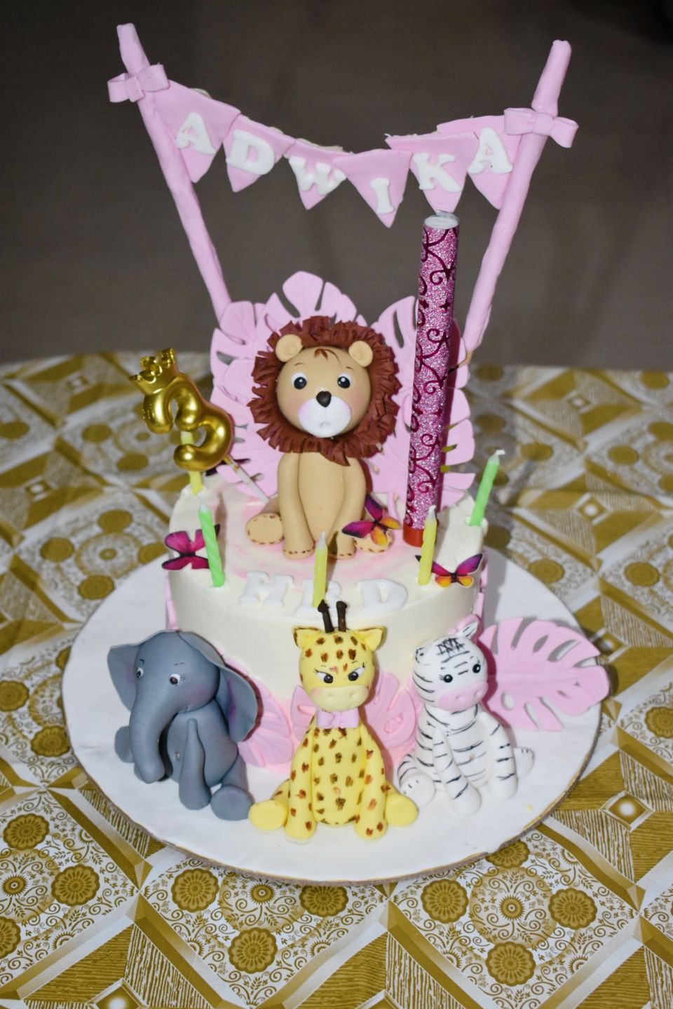 Customer photo review of Jungle theme pink Cake
