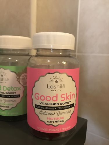 Customer photo review of Good Skin Vitamins - 1 mois