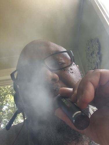 Customer photo review of 500mg CBD Disposable Vape Pen | CleanAF MAX