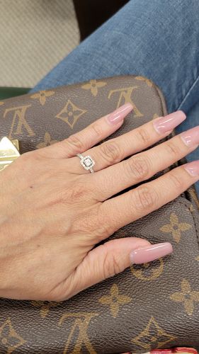 Customer photo review of 0.80-1.95 CT Ascher & Round Cut Natural Diamonds - Engagement Ring
