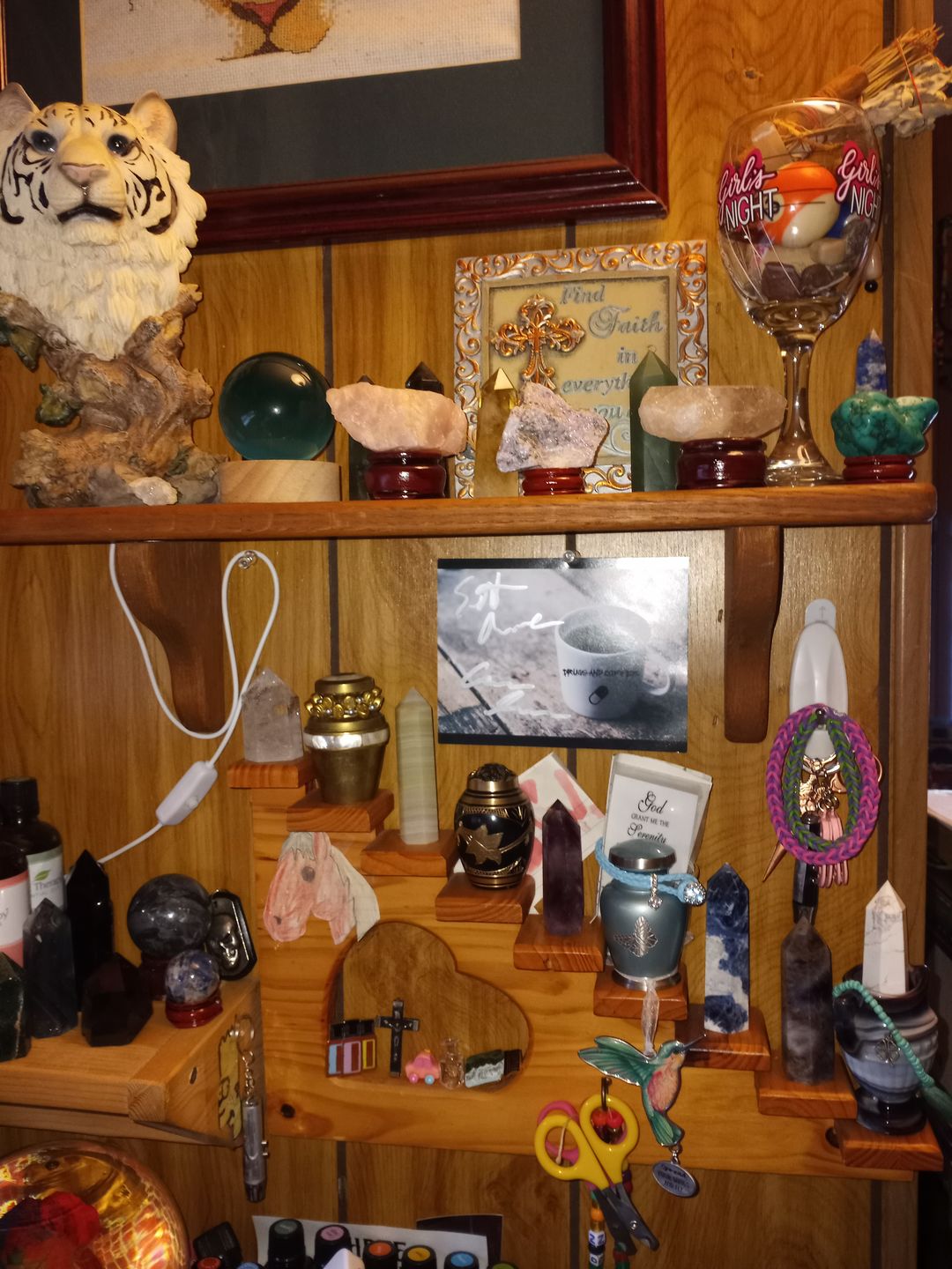 Customer photo review of 45 Crystal Super Pack - 16 Points, 9 Spheres & 20 Quartz Shards