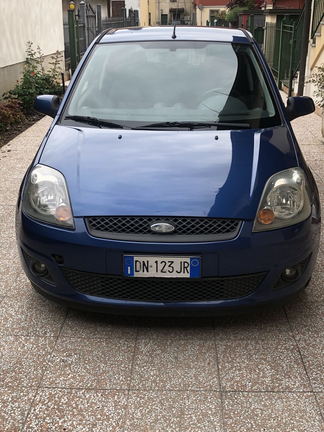 Customer photo review of INNOVACAR W1 QUICK DETAILER: A Fast-Acting Car Cleaner, Polish, and Protector