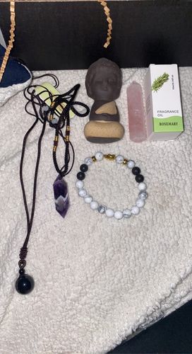 Customer photo review of Obsidian Stone Necklace - FREE GIFT