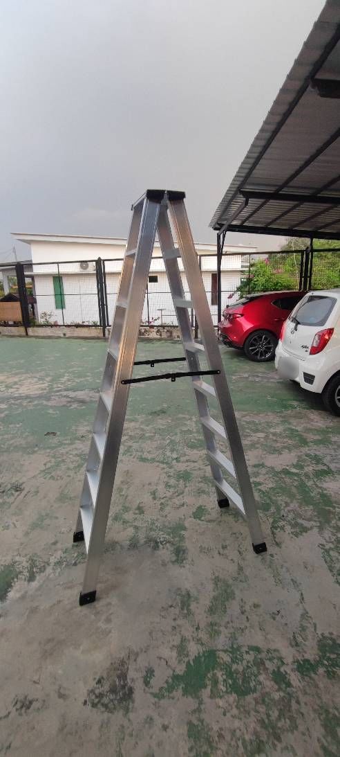 Customer photo review of ✨READY STOCK✨ ALUCLASS GENUINE - Heavy Duty Aluminium Welded Ladder (8 Steps Double Sided) AL-DWL70-8S