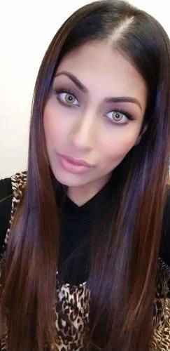Customer photo review of Stunna Girl Colored Contact Lenses