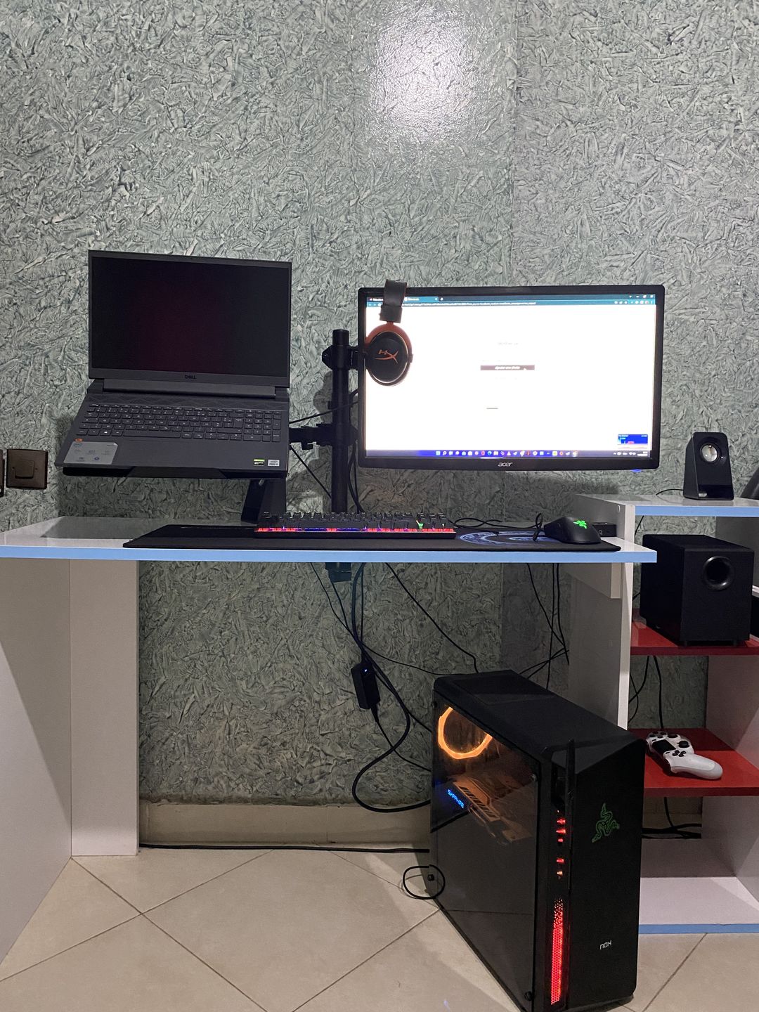 Customer photo review of Support de moniteur avec plateau inclinable OPE-1