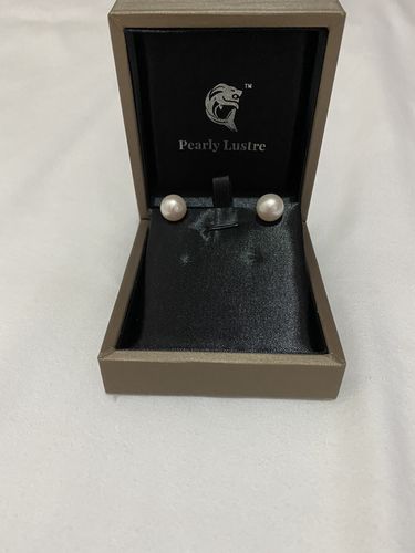 Customer photo review of Elegant 18k Gold Edison White Pearl Stud Earrings WE00279