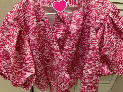 Customer photo review of Tie Dye Cute Puff Sleeve Blouse