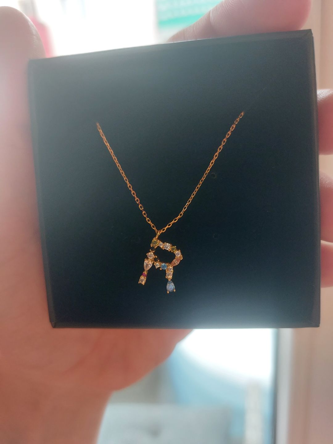 Customer photo review of LOANYA Buchstaben Kette