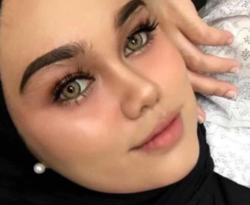 Customer photo review of Stunna Girl Kamille Colored Contact Lenses