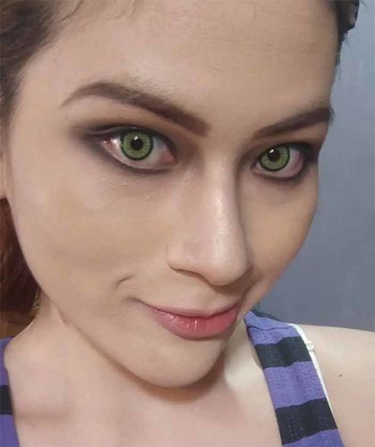 Customer photo review of Maria Green Colored Contact Lenses