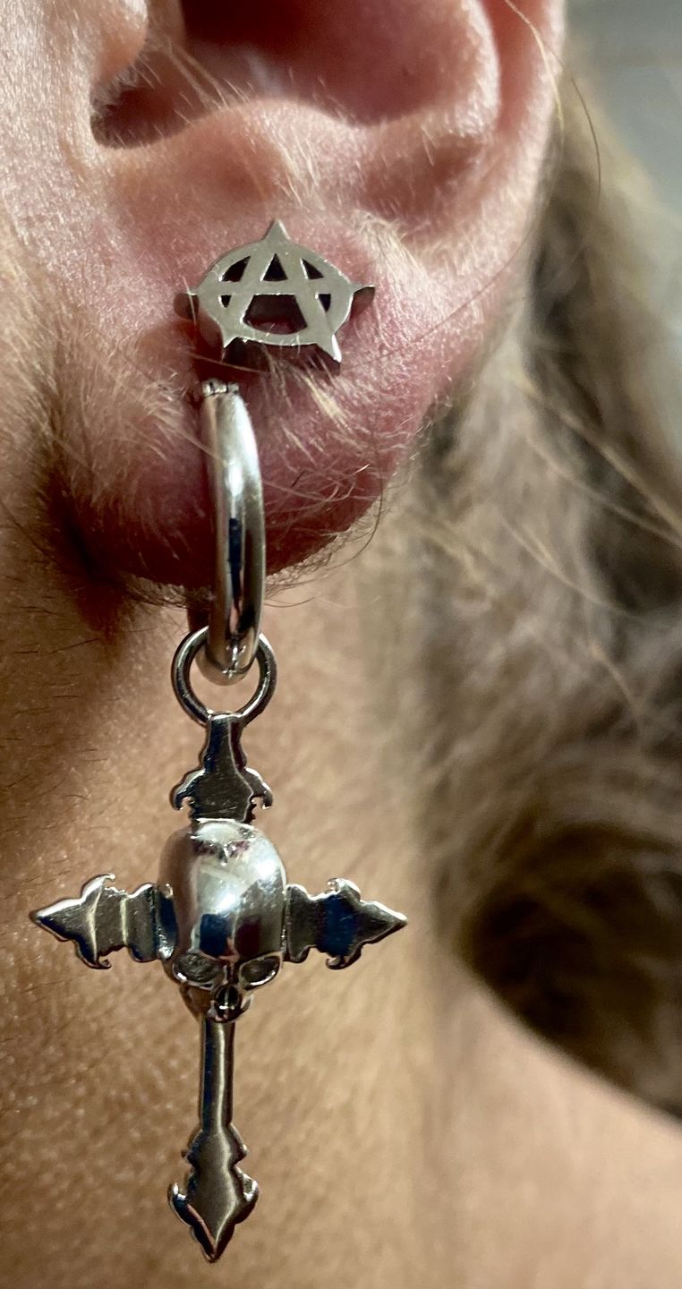 Customer photo review of ANARCHY EARRING