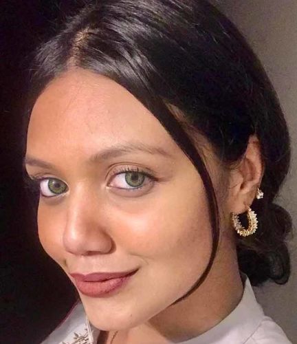 Customer photo review of Stunna Girl Kamille Colored Contact Lenses
