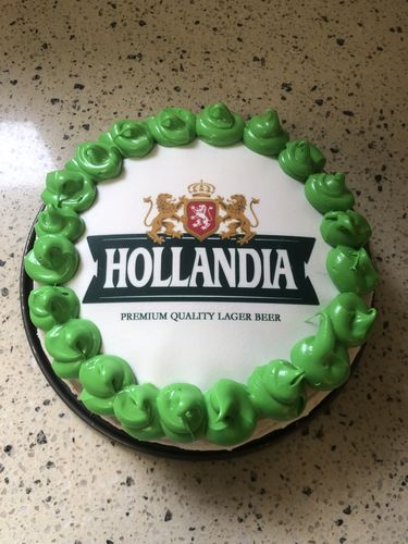 Customer photo review of 15 cm Round Custom Edible Icing Image