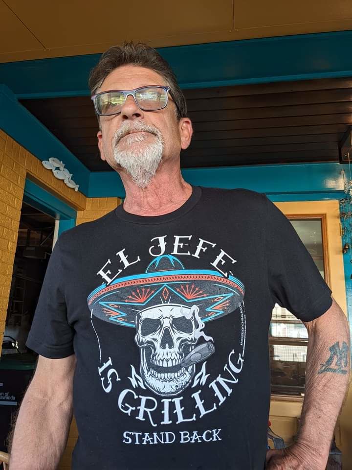 Customer photo review of Premium El Jefe Is Grilling OG Greaser Tee