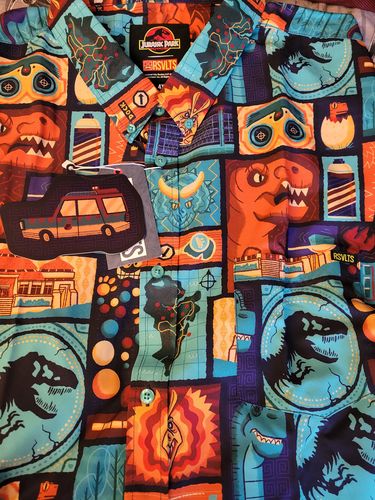 Customer photo review of Jurassic Park "Tiki Finds a Way" – KUNUFLEX Short Sleeve Shirt